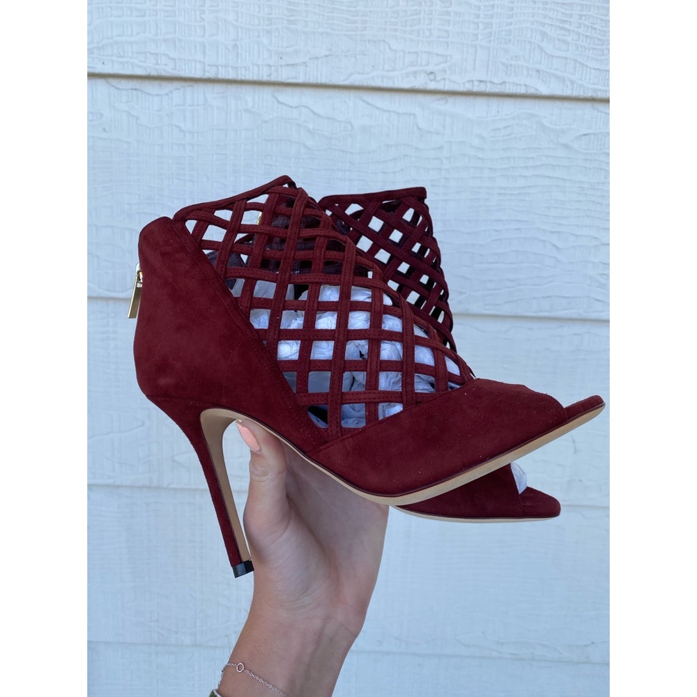 Jimmy Choo Heels (never been worn)